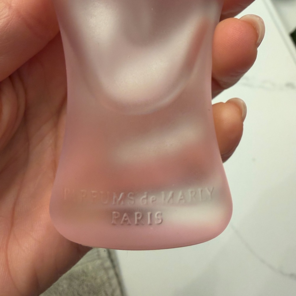 1oz perfume de Marly Delina La rosee eau de parfum spray - Picture 3 of 4